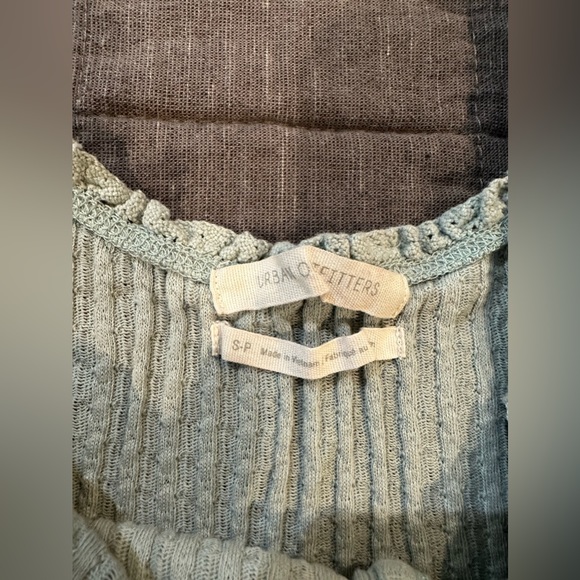 UO Cropped Tank - Picture 3 of 4